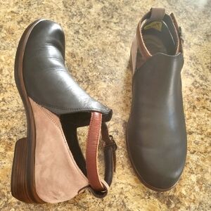 Naot Kamsin Cut Out Booties